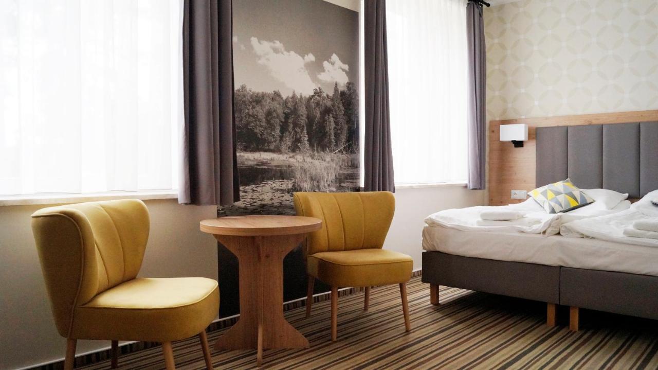 Hotel Ossowski Сважендз Екстер'єр фото